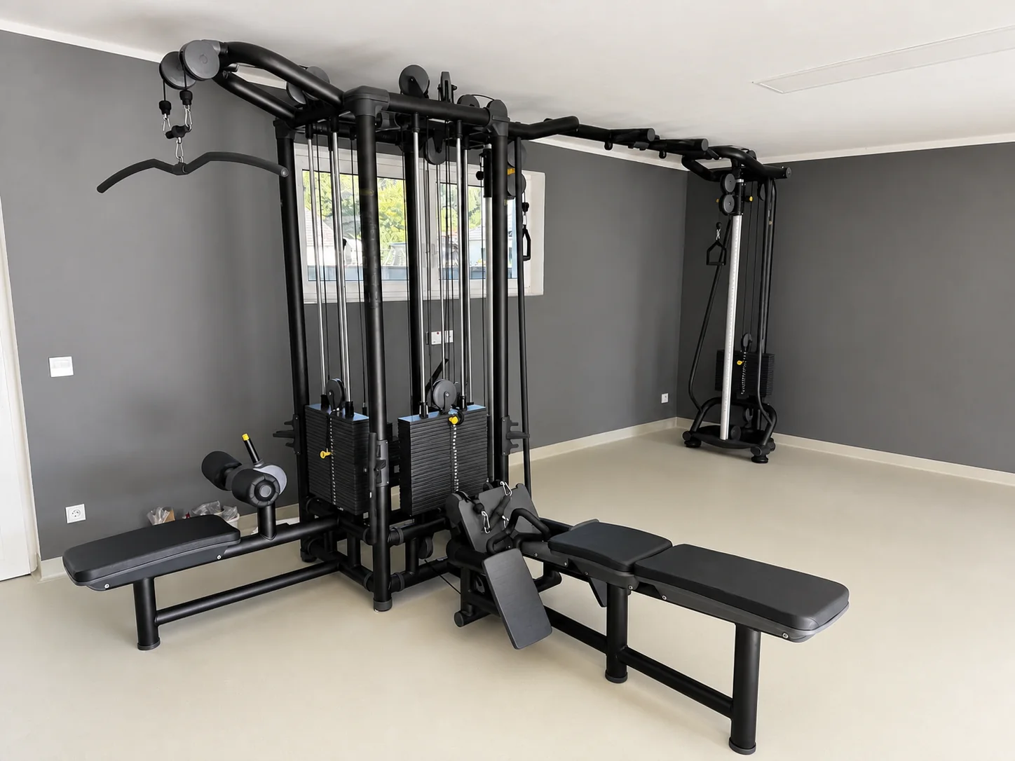 Kabelzugstation im ITEB-Trainingsraum in Dummerstorf bei Rostock